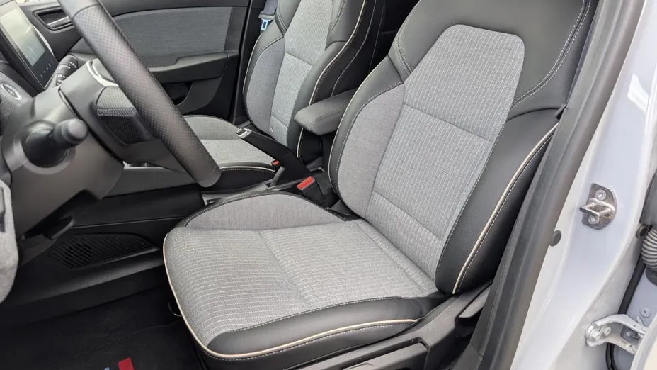 RENAULT Clio Clio 1.0 TCe Techno