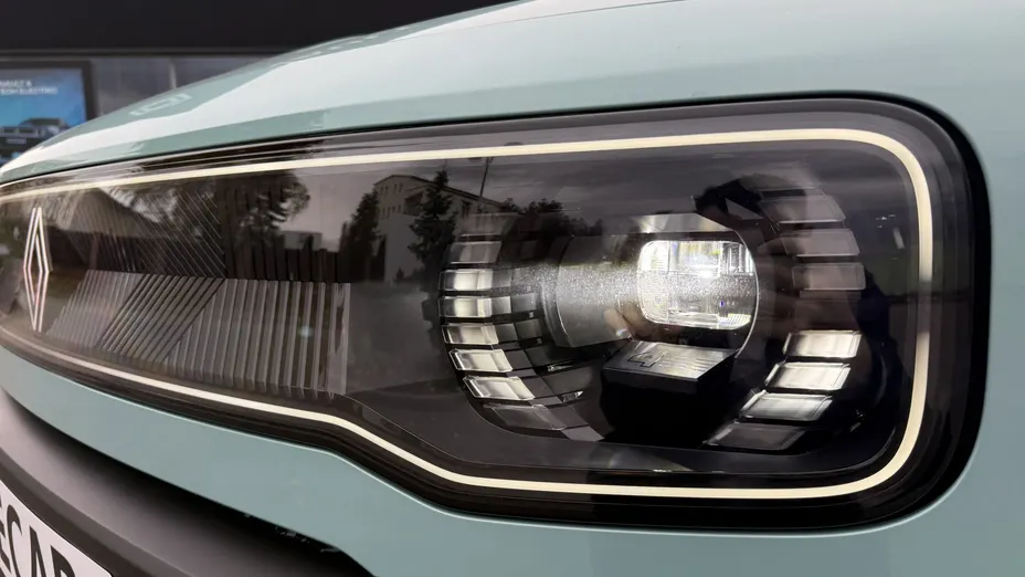 RENAULT R4 R4 52kWh Comfort Range Techno Nowy