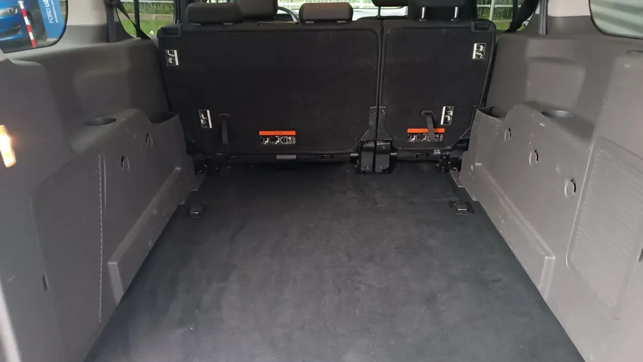 FORD Tourneo Connect Gr. Tourneo Connect 1.5 TDCi Titanium PowerShift