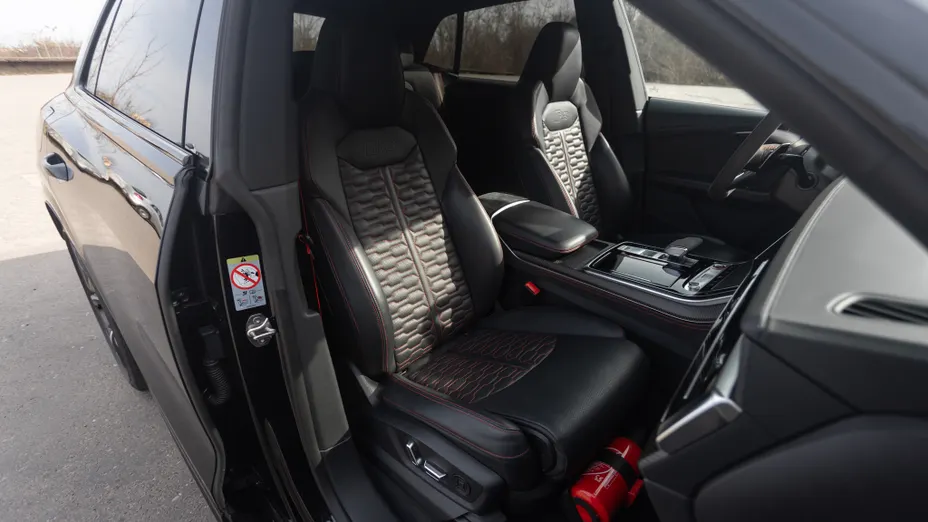 AUDI Q8 RS Q8 TFSI mHEV Quattro Tiptronic
