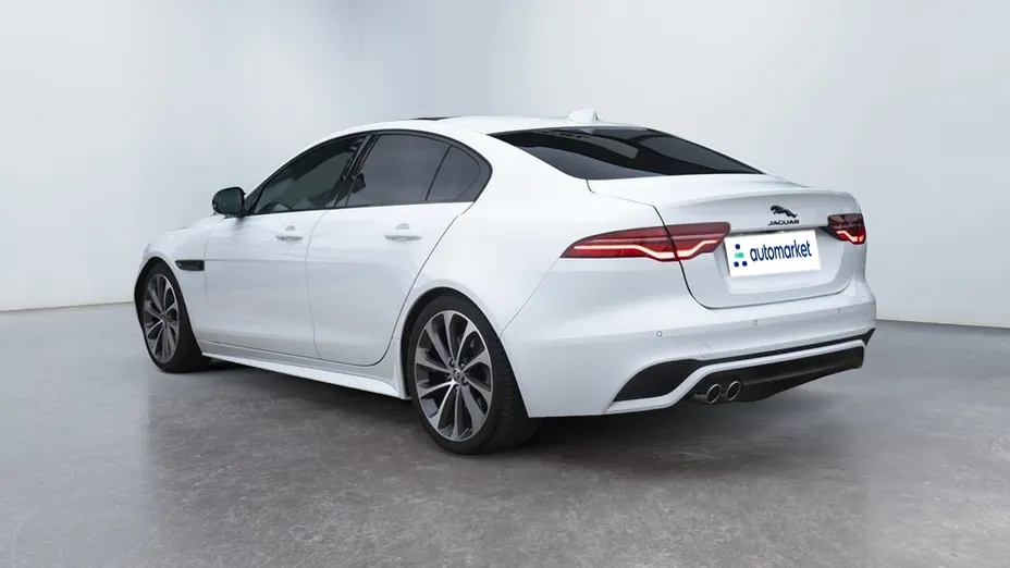 JAGUAR XE XE 2.0 D200 mHEV R-Dynamic SE aut