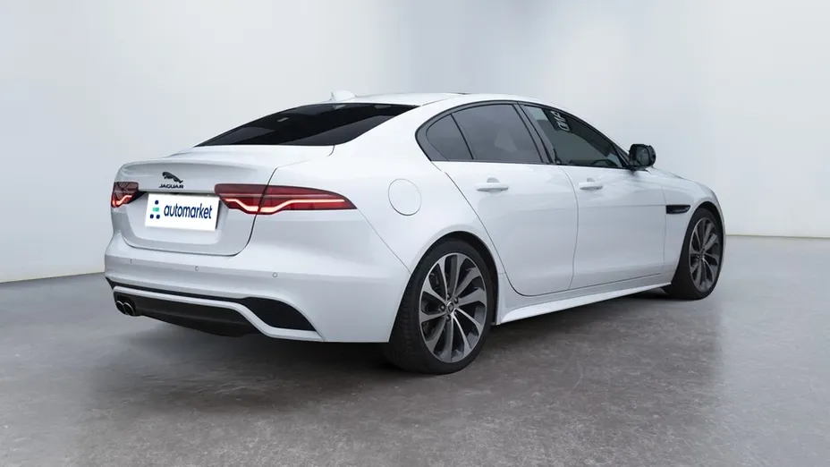 JAGUAR XE XE 2.0 D200 mHEV R-Dynamic SE aut