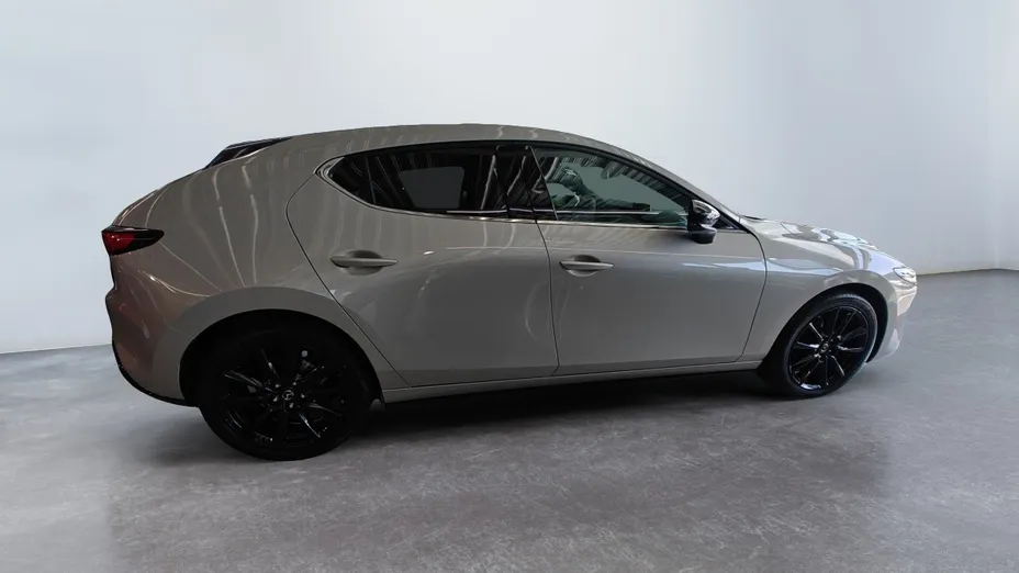 MAZDA 3 3 2.0 mHEV Nagisa aut Nowy