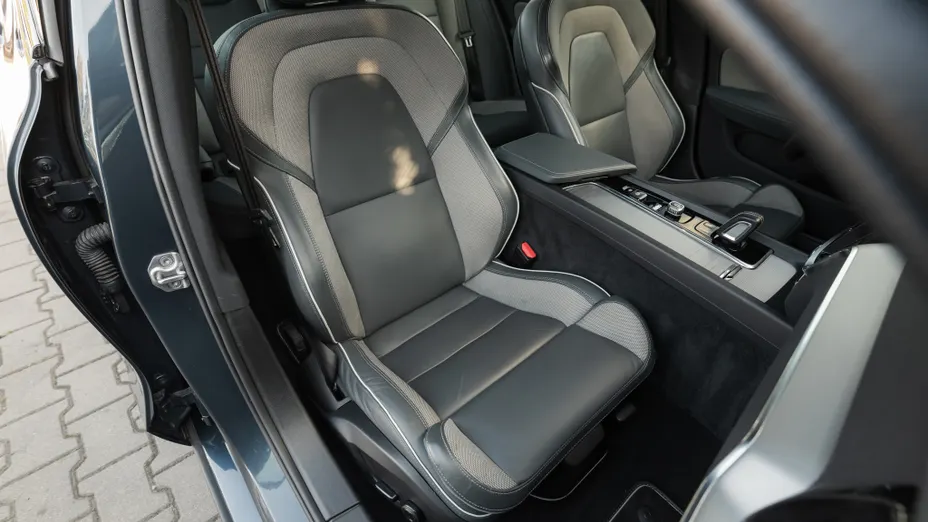 VOLVO S60 S60 B4 B R-Design aut