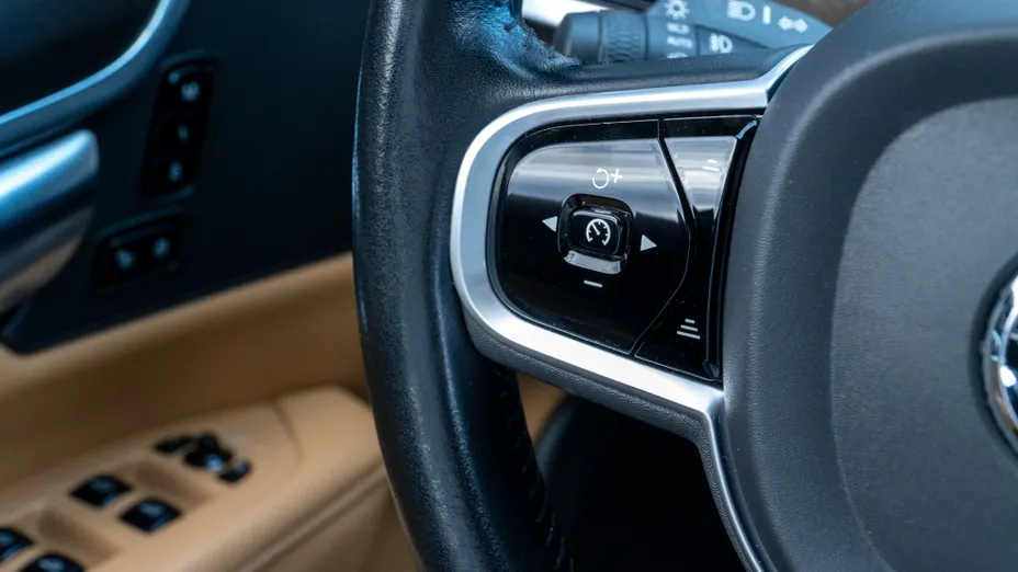 VOLVO V90 V90 CC D5 SCR AWD aut