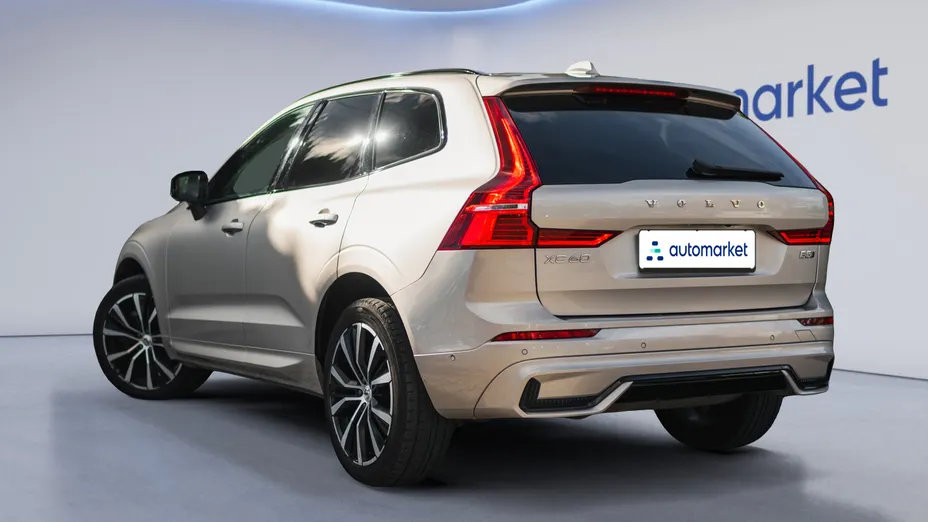 VOLVO XC60 XC60 B5 B AWD Plus Black Edition aut