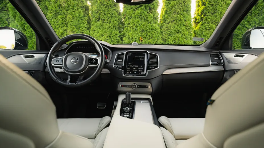 VOLVO XC90 XC90 T8 AWD Plug-In Hybrid R-Design 7os aut