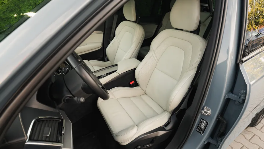 VOLVO XC90 XC90 T8 AWD Plug-In Hybrid R-Design 7os aut