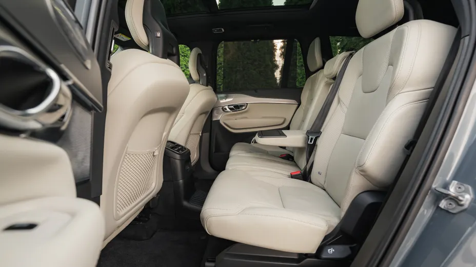 VOLVO XC90 XC90 T8 AWD Plug-In Hybrid R-Design 7os aut