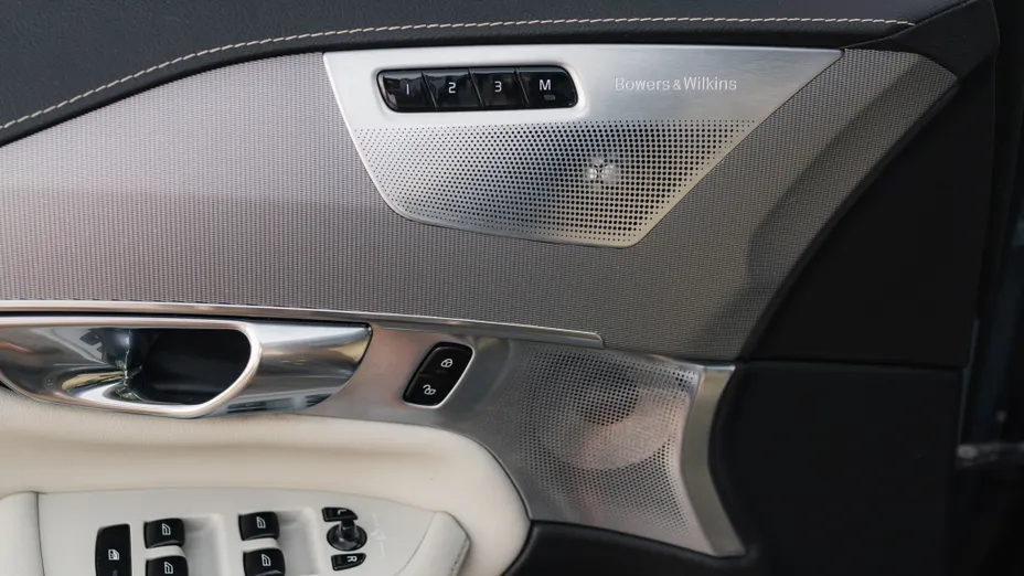 VOLVO XC90 XC90 T8 AWD Plug-In Hybrid R-Design 7os aut