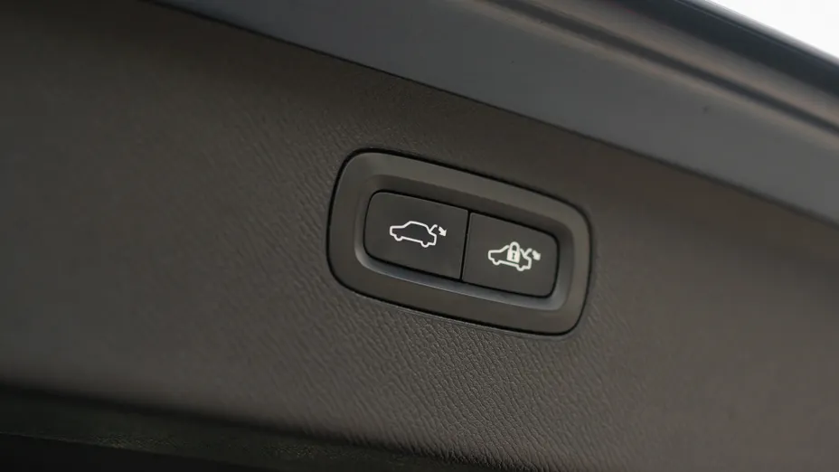 VOLVO XC90 XC90 T8 AWD Plug-In Hybrid R-Design 7os aut