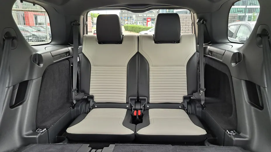 LAND ROVER Discovery Discovery V 3.0 D250 mHEV R-Dynamic S