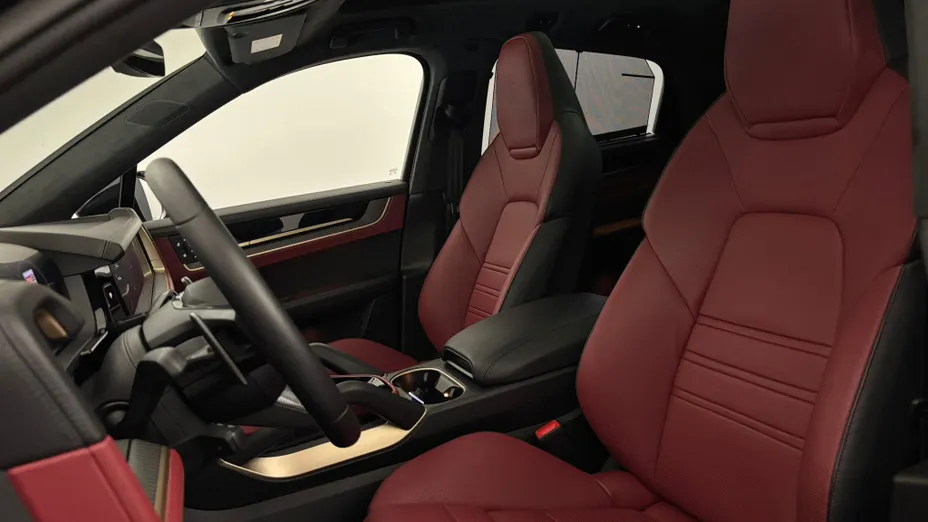 PORSCHE Cayenne Cayenne Coupe GTS