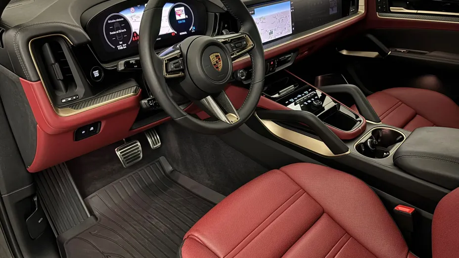PORSCHE Cayenne Cayenne Coupe GTS