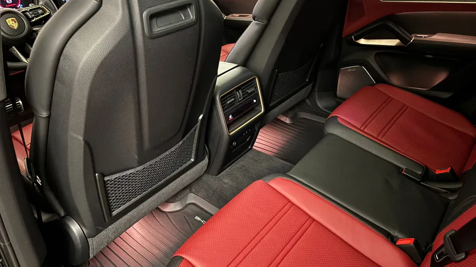 PORSCHE Cayenne Cayenne Coupe GTS