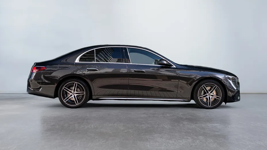 MERCEDES-BENZ E Klasa E 220 d mHEV 4-Matic AMG 9G-Tronic