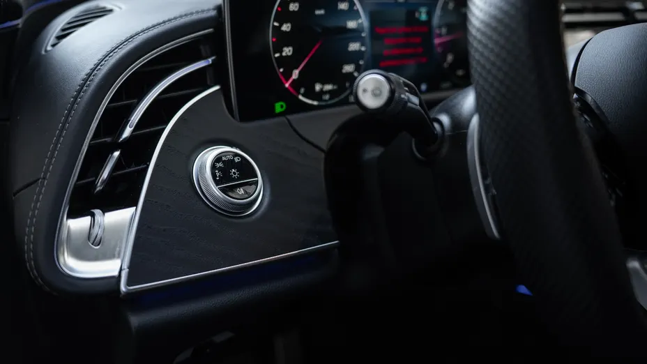 MERCEDES-BENZ E Klasa E 220 d mHEV 4-Matic AMG 9G-Tronic
