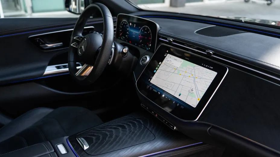 MERCEDES-BENZ E Klasa E 220 d mHEV 4-Matic AMG 9G-Tronic