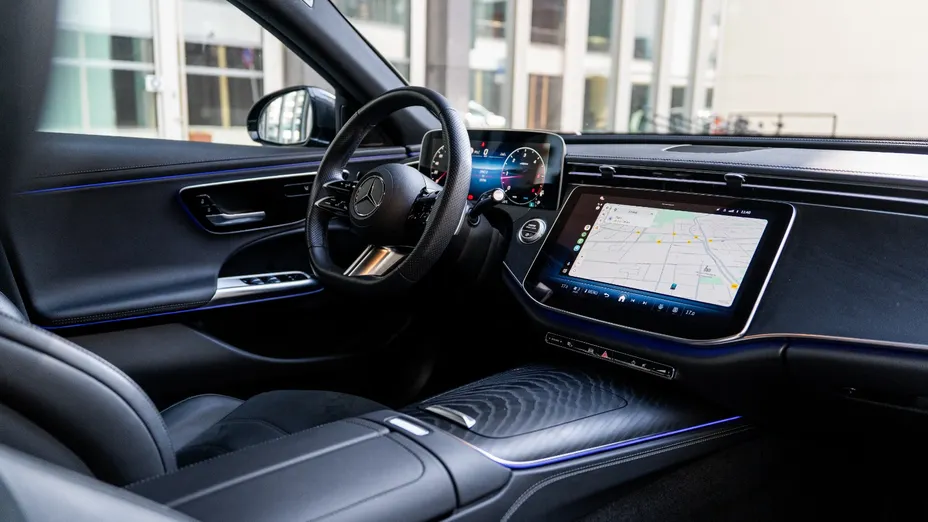 MERCEDES-BENZ E Klasa E 220 d mHEV 4-Matic AMG 9G-Tronic