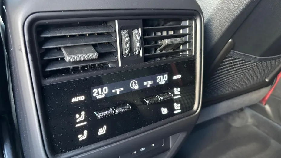 PORSCHE Cayenne Cayenne Coupe GTS