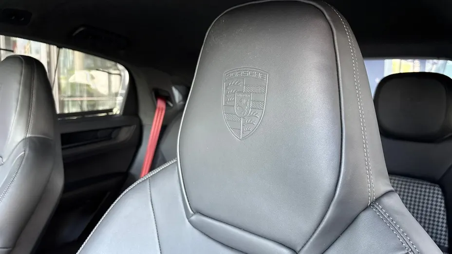 PORSCHE Cayenne Cayenne Coupe GTS