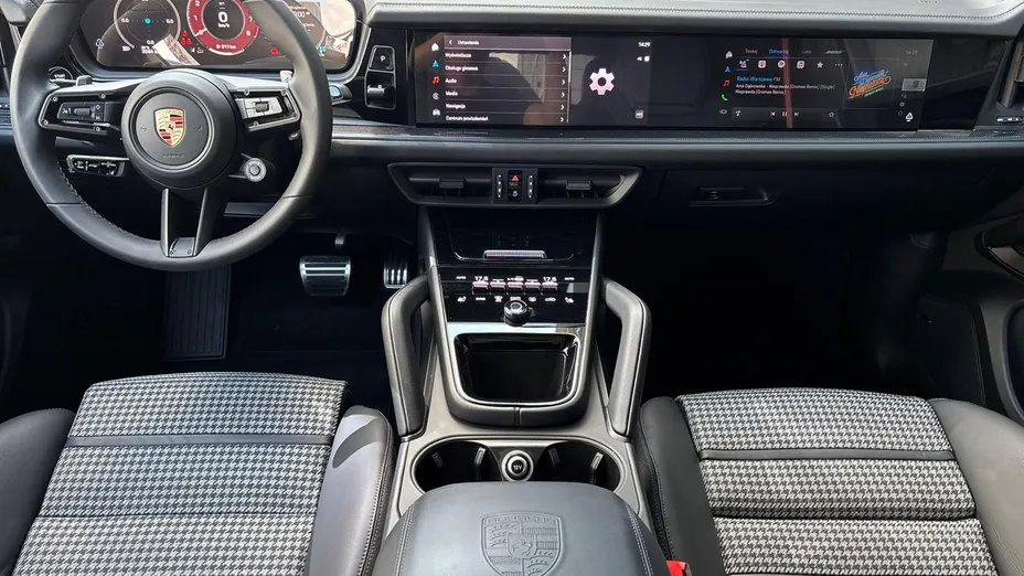 PORSCHE Cayenne Cayenne Coupe GTS