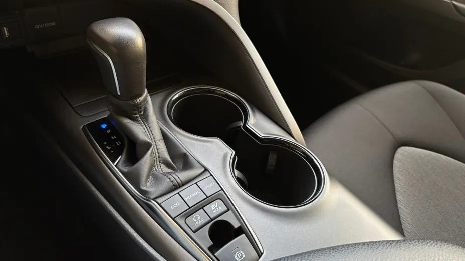 TOYOTA Camry Camry 2.5 Hybrid Comfort CVT