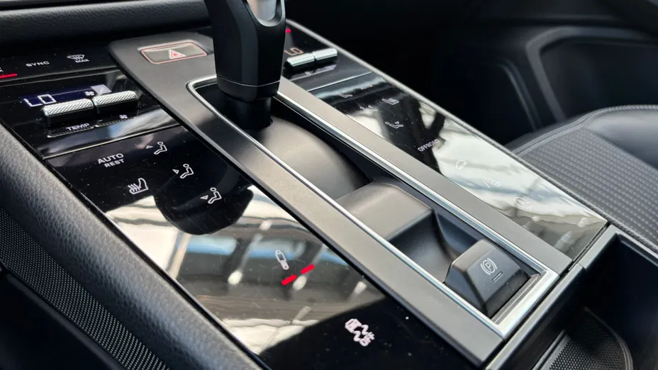 PORSCHE Macan Macan T