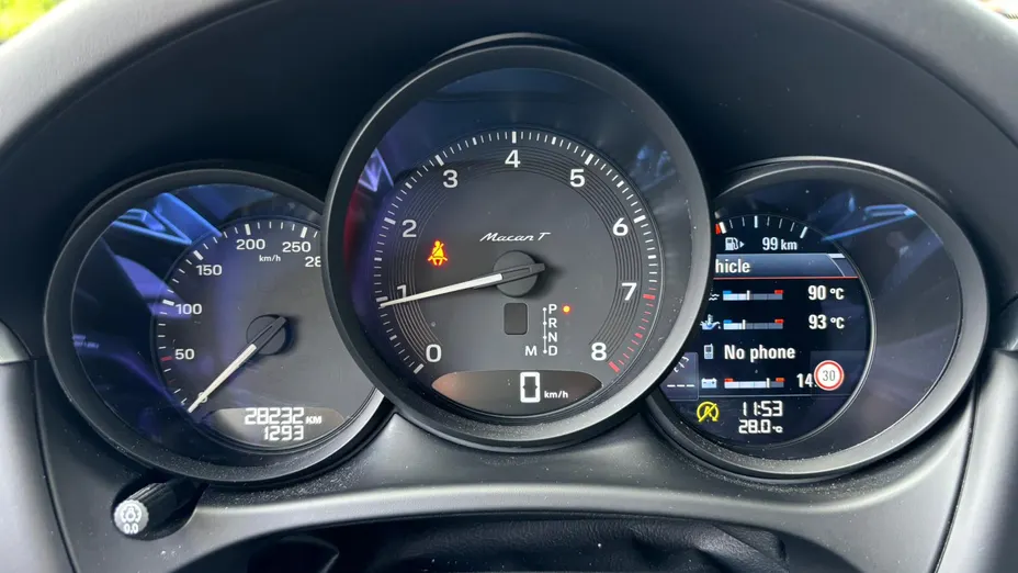 PORSCHE Macan Macan T