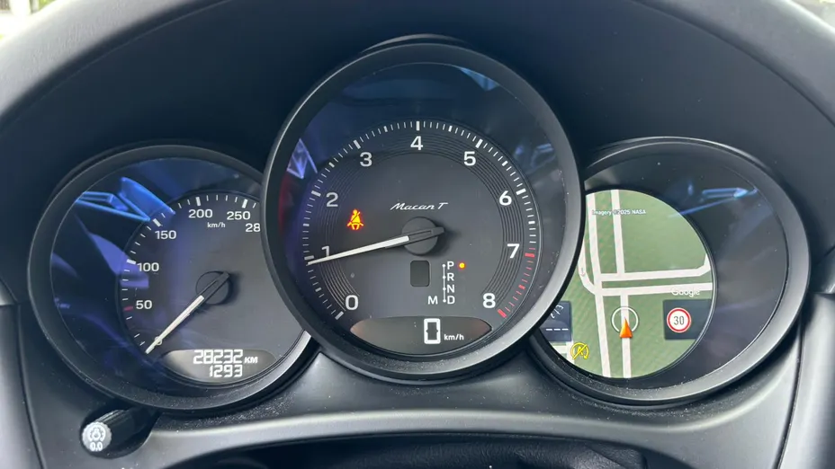 PORSCHE Macan Macan T
