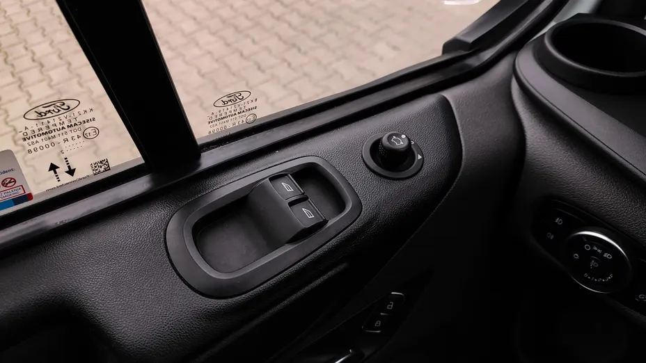 FORD Transit Custom Transit Custom Kombi 320 L1H1 Trend