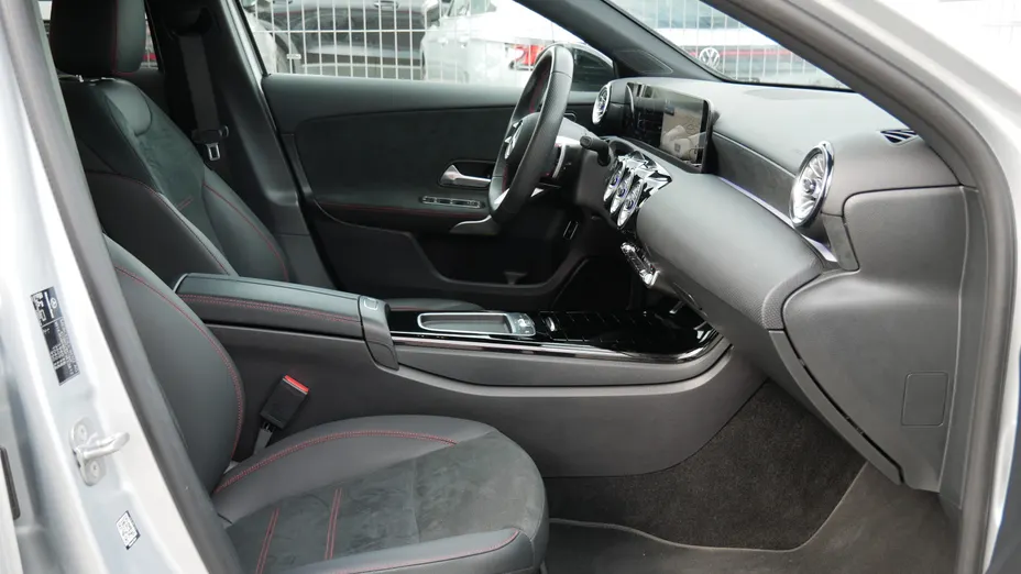 MERCEDES-BENZ A Klasa A 200 AMG Line 7G-DCT