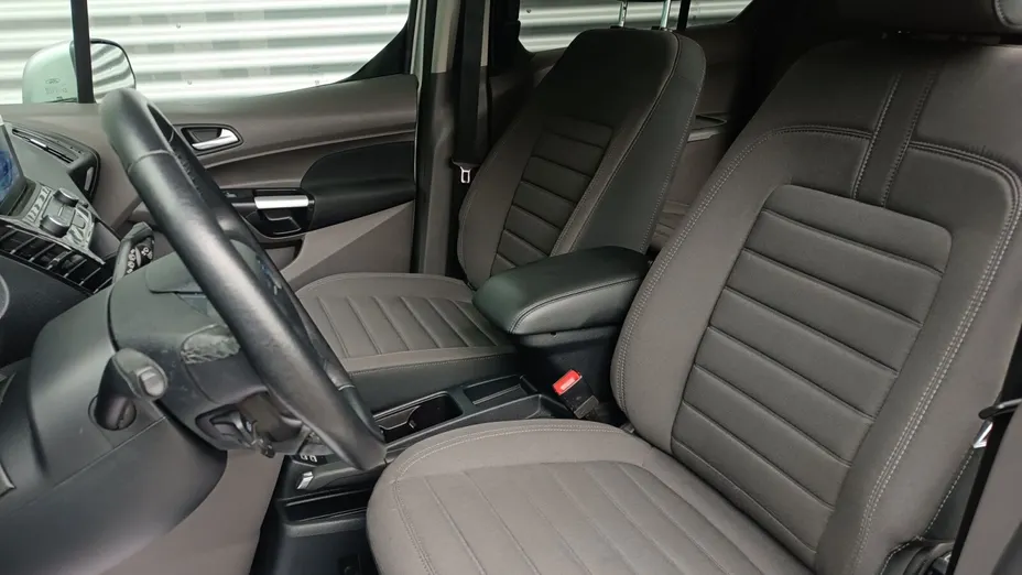 FORD Tourneo Connect Gr. Tourneo Connect 1.5 TDCi Titanium PowerShift