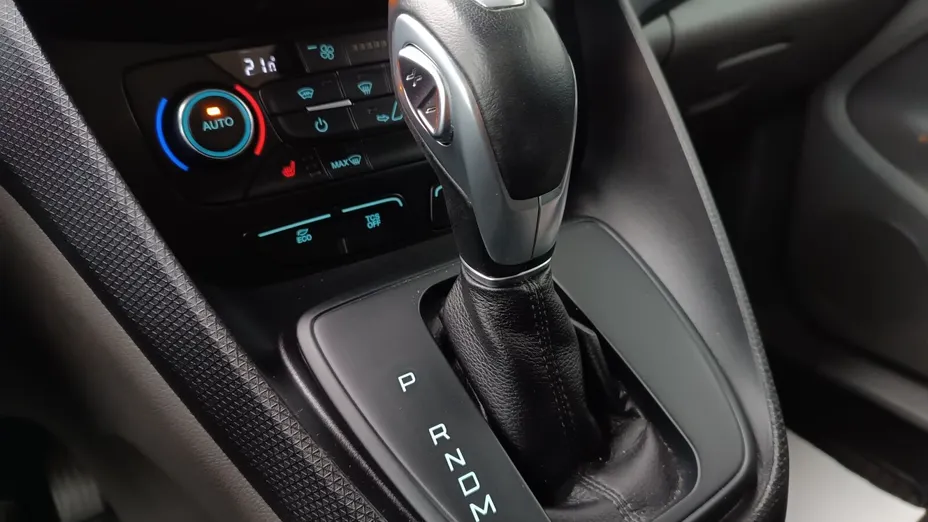 FORD Tourneo Connect Gr. Tourneo Connect 1.5 TDCi Titanium PowerShift