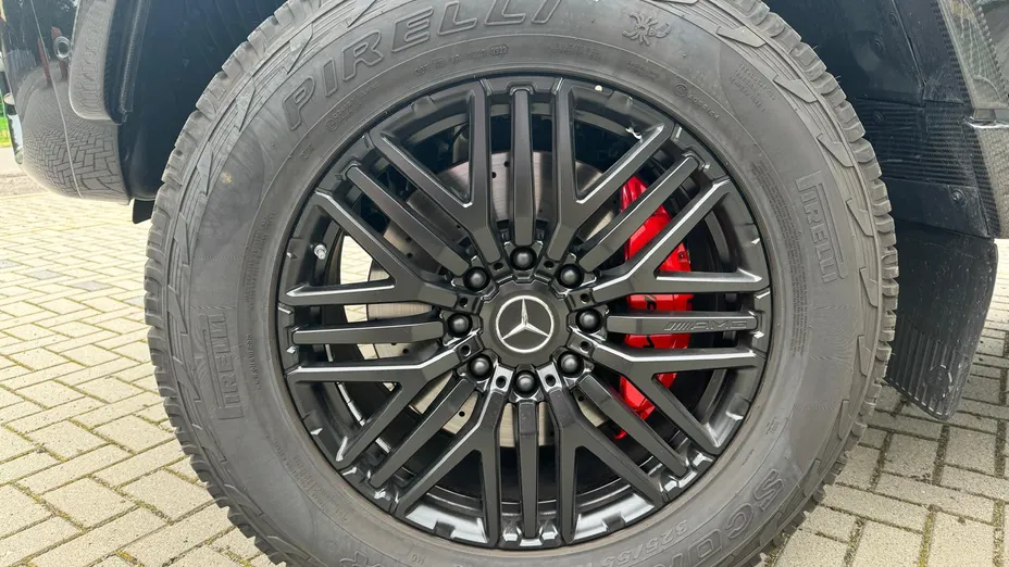MERCEDES-BENZ Klasa G AMG G 63 4x4
