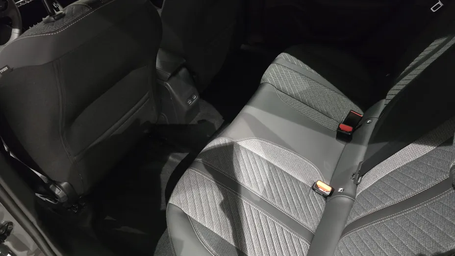 PEUGEOT 2008 2008 PureTech mHEV Allure e-DCS6 Nowy