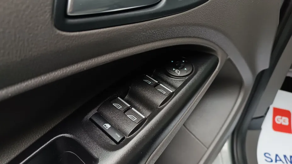 FORD Tourneo Connect Gr. Tourneo Connect 1.5 TDCi Titanium PowerShift