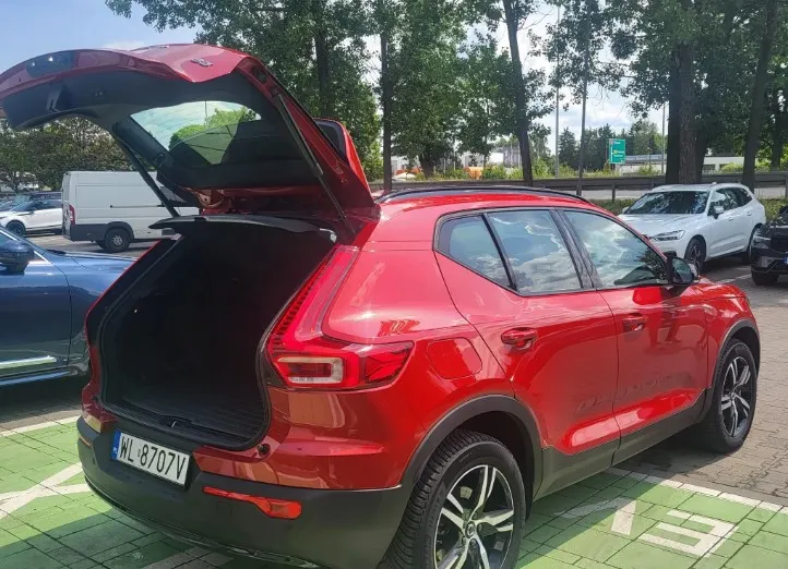 VOLVO XC40 XC40 B3 Plus Dark aut