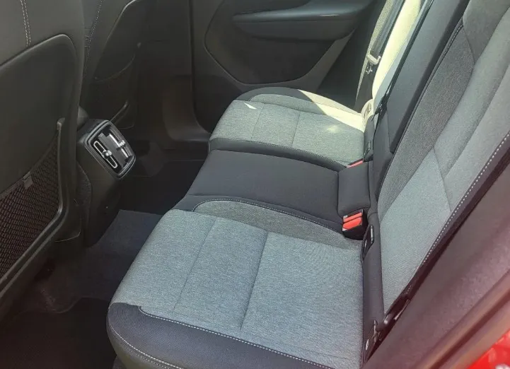 VOLVO XC40 XC40 B3 Plus Dark aut