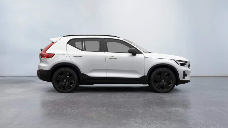 VOLVO XC40 XC40 B4 Plus Black Edition aut Nowy