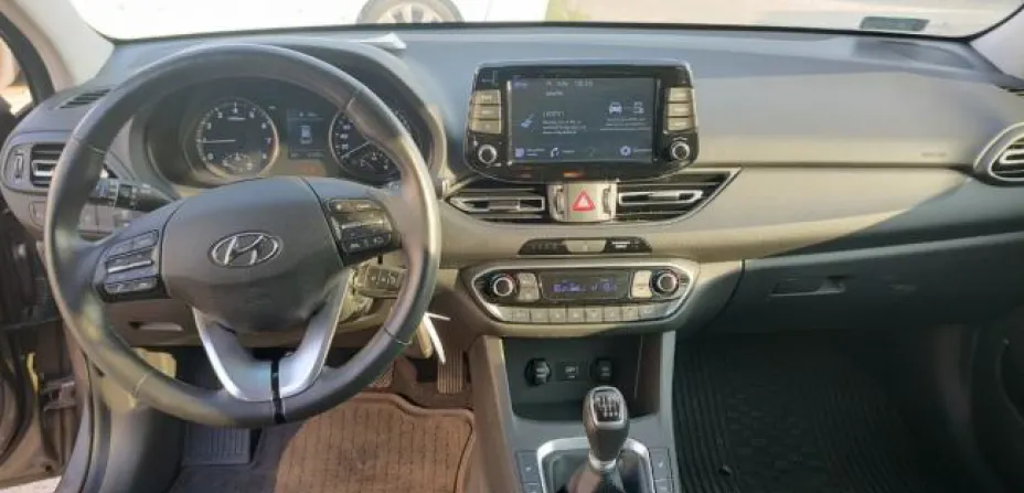 HYUNDAI i30 i30 1.5 DPI Smart