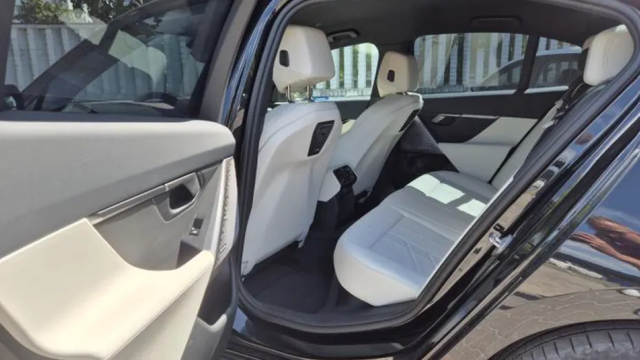 BMW Seria 5 520d xDrive mHEV M Sport aut