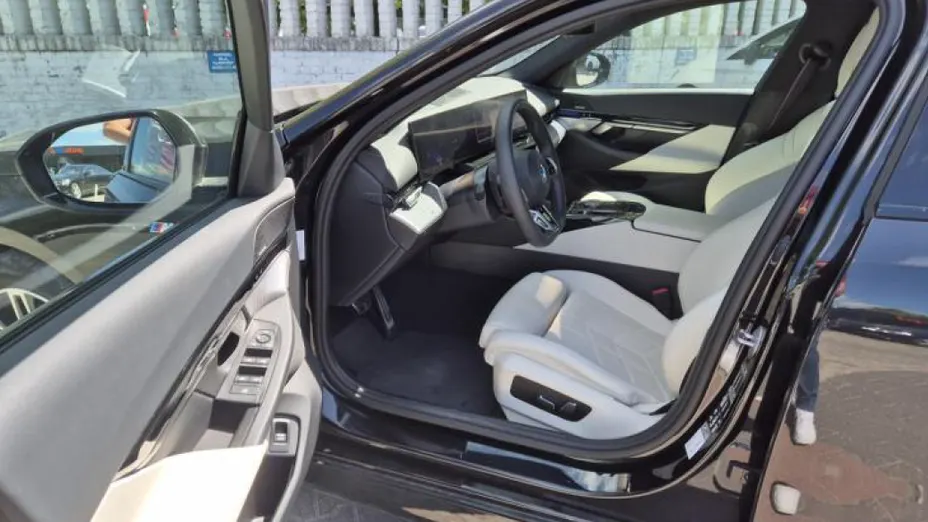 BMW Seria 5 520d xDrive mHEV M Sport aut