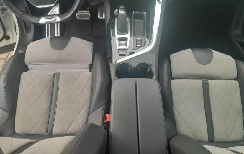 PEUGEOT 3008 3008 1.6 PureTech HYbrid4 GT S&S EAT8