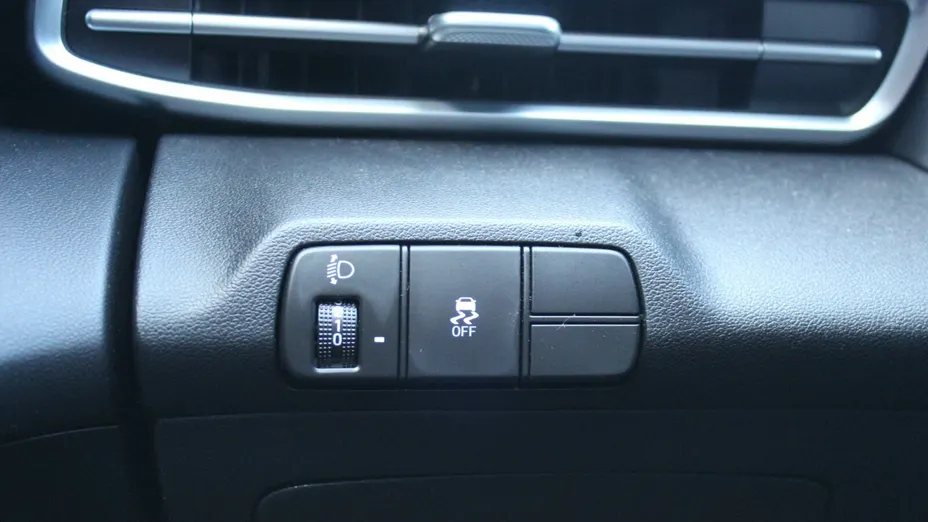 HYUNDAI Elantra Elantra 1.6 Smart CVT