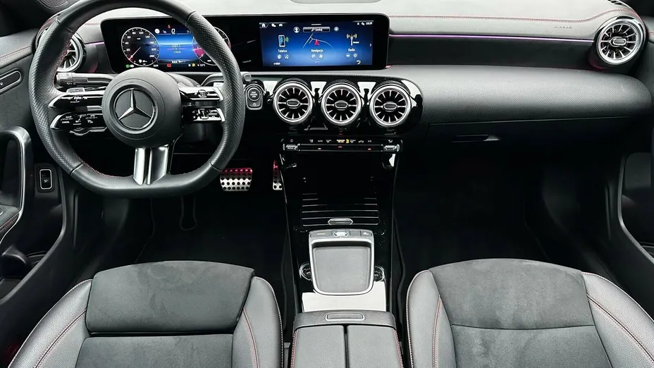 MERCEDES-BENZ CLA CLA 200 Progressive 7G-DCT