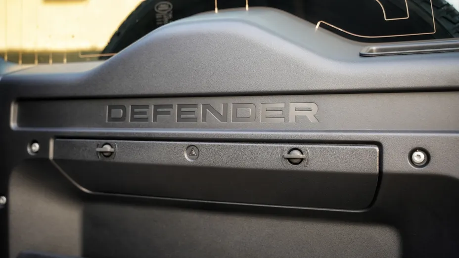 LAND ROVER Defender Defender 110 3.0 D200 mHEV X-Dynamic SE Nowy