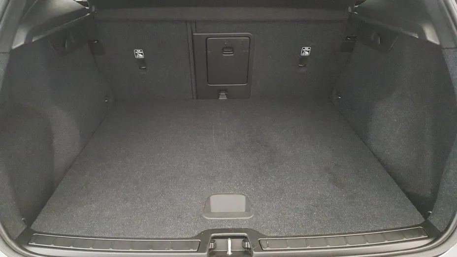 VOLVO XC40 XC40 D4 SCR AWD Momentum aut