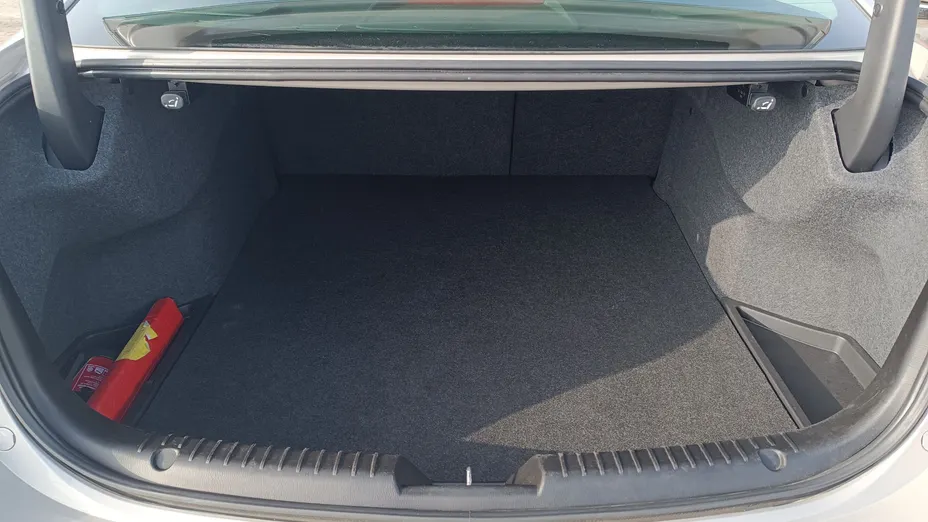 MAZDA 6 6 2.0 Center-Line aut