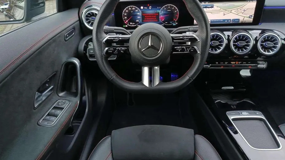 MERCEDES-BENZ CLA CLA 200 7G-DCT